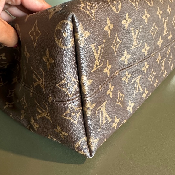 Louis Vuitton Graceful MM. Excellent used condition. - Picture 4 of 7